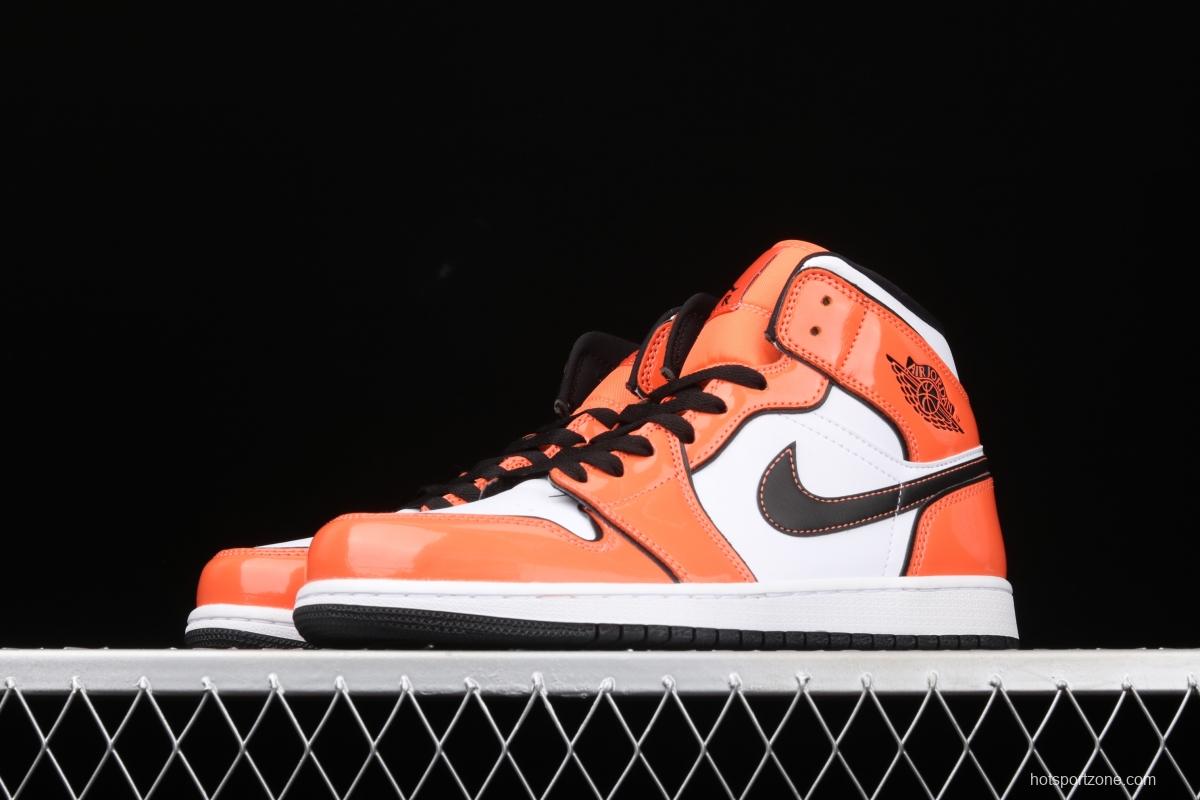 Air Jordan 1 Mid lacquered leather white orange Zhongbang basketball shoes DD6834-802