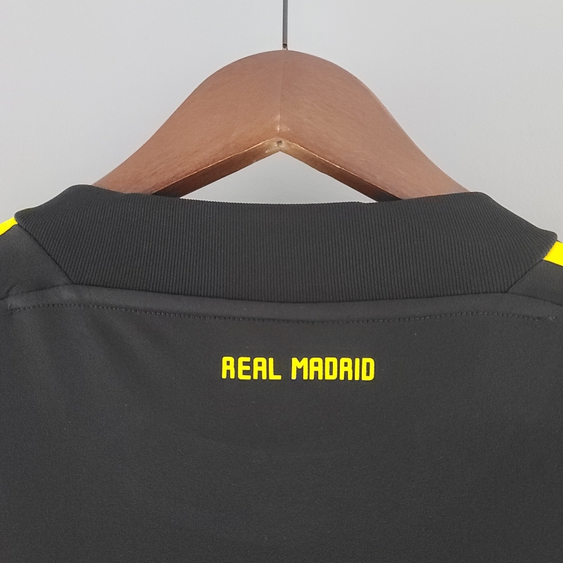 Vintage Real Madrid 11/12 Goalkeeper Black Jersey