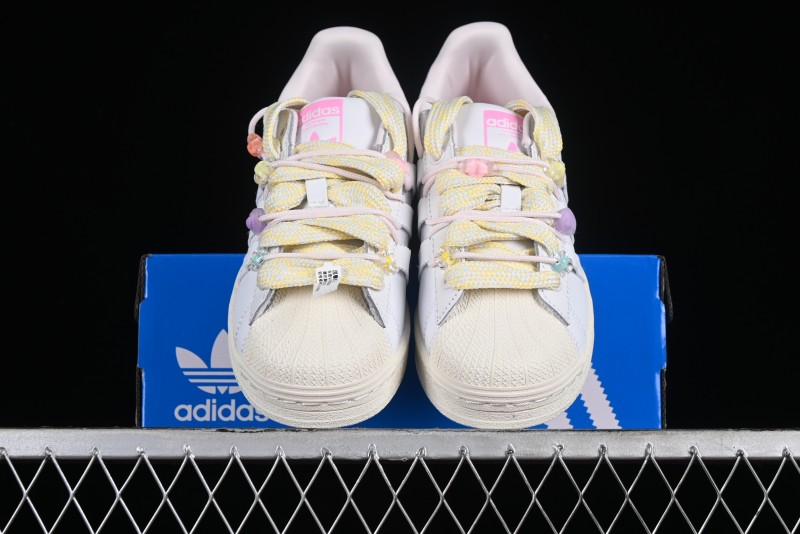 Adidas Originals Superstar W IF1802 Shell Toe Casual Sneakers