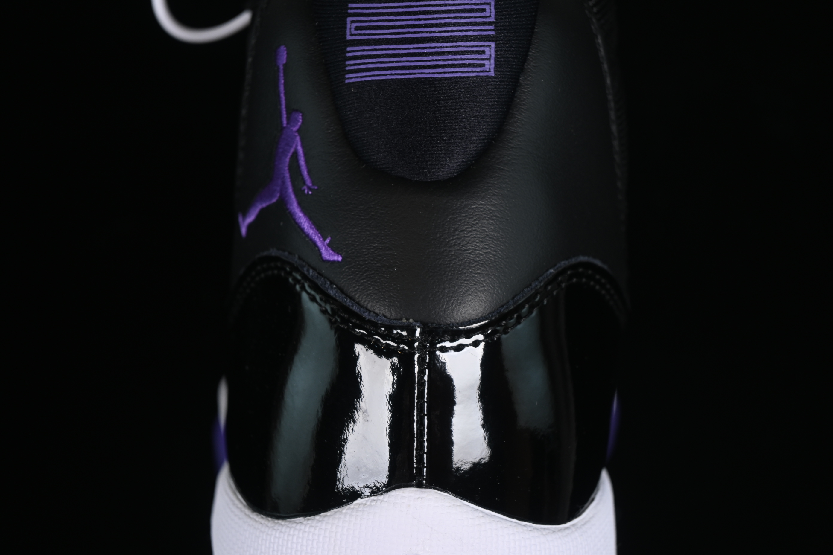Nike Air Jordan 11 Retro Basketball Shoes with Patent Leather and Carbon Fiber Plate - CT8812-999
