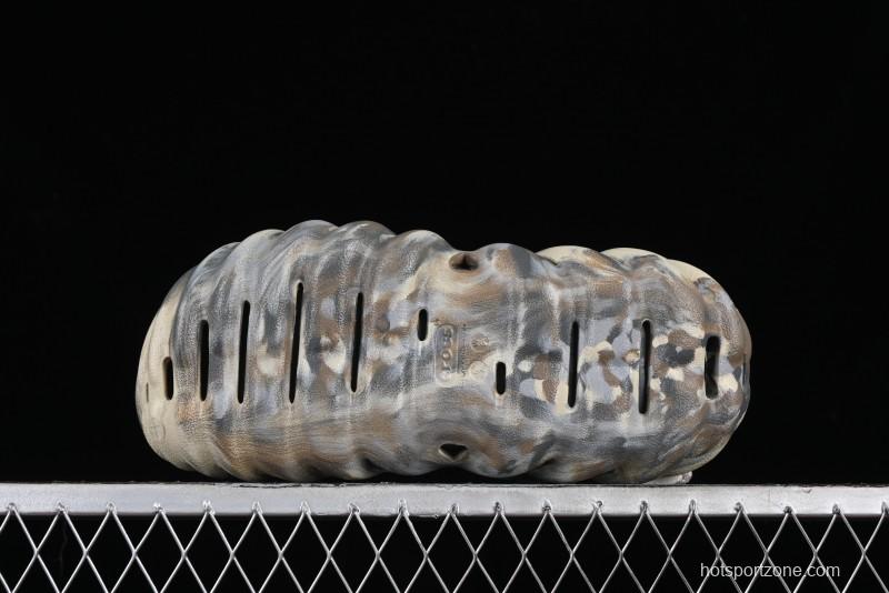 Crocs Classic Clog Slip-On Beach Sandals with Ventilation Holes - B.D4