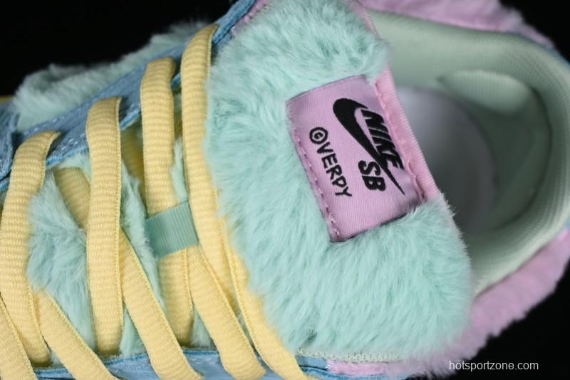 Nike SB Dunk Low Verdy x Nike Visty Collaboration Sneakers - FN6040-400