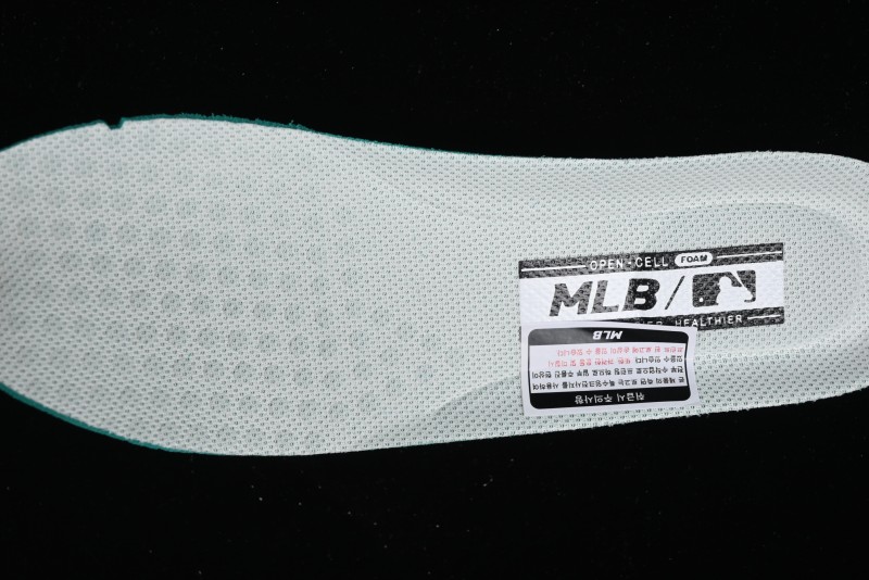 New York Yankees MLB Chunky Runner Denim Monogram Lightweight Casual Sneakers - 3ASHCRM3N43BRS