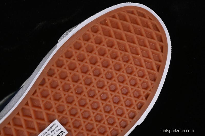 Vans Old Skool 36 LX Full Suede Retro Low-Top Canvas Vulcanized Sneakers - VN000CNGCIE