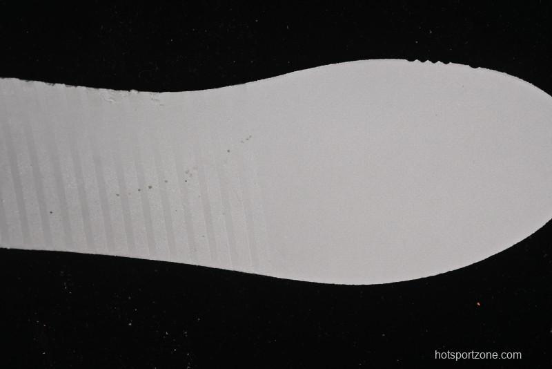 Nike SB Dunk Low x Undefeated Collaboration Casual Skate Shoes - UN1697-633