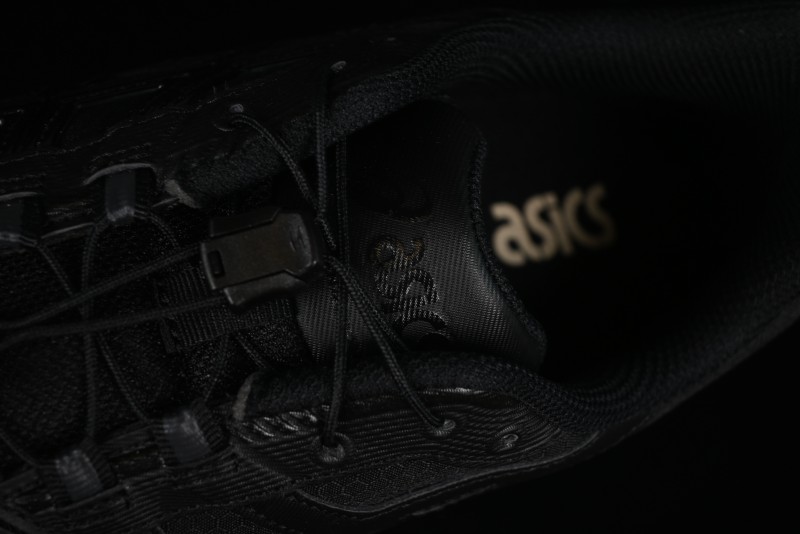 Asics Gel-Kahana Tr V4 Running Shoes with FF BLAST PLUS Cushioning Technology - 1203A586-001