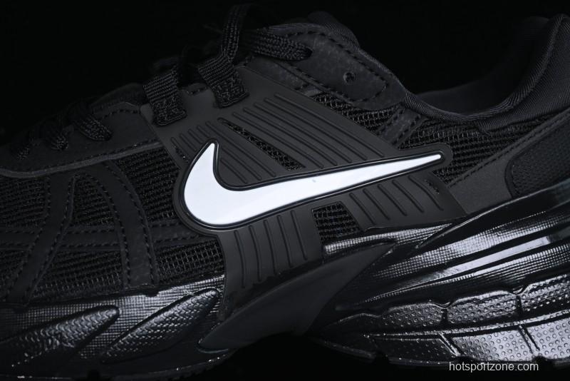 Nike Runtekk V2K Low-Top Retro Running Shoes with Cushlon Foam and Distressed Midsole - HQ1582-001