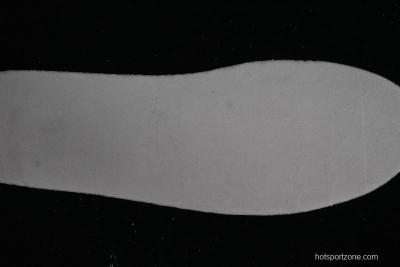 Nike Dunk Low "Just Do It" SB Low-Top Casual Skate Shoes in Coconut Milk and Pink - FD8683-700