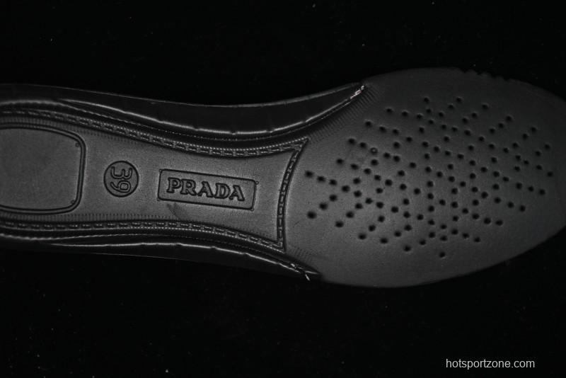 Prada Cloudbust Air Thunder Lifestyle Low-Top Sneakers with Anti-Slip and Wear-Resistant Design - 1E819L