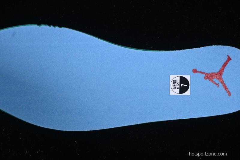 Nike Air Jordan 4 Remastered Retro Sneakers in White Blue - FQ7939-104