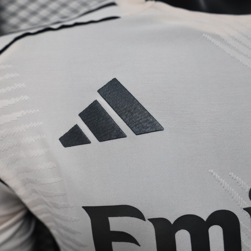 Player Version 25/26 Real Madrid White with Textured Pattern Jersey
