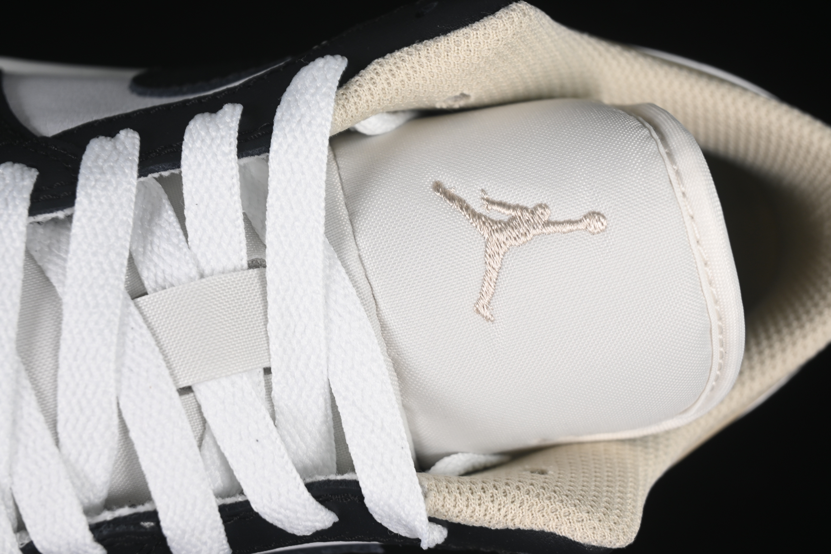Nike Air Jordan 1 Low Retro Casual Sneakers in Cream White - 553558-153