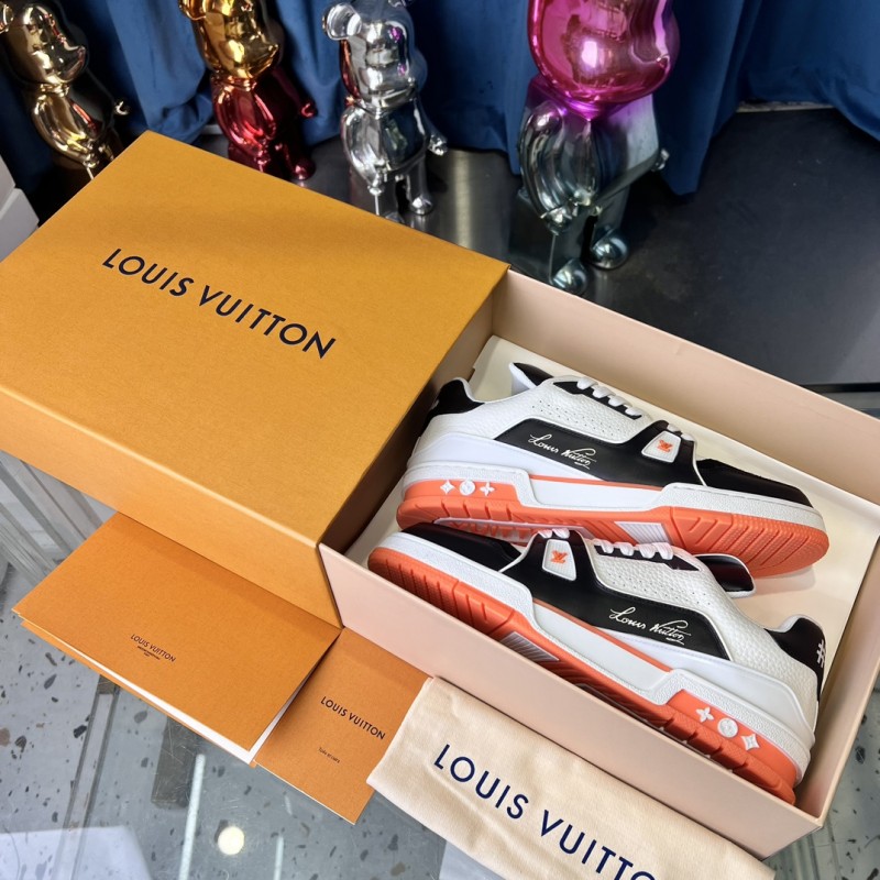 2025 Unisex Louis Vuitton White Black Leather Sneakers