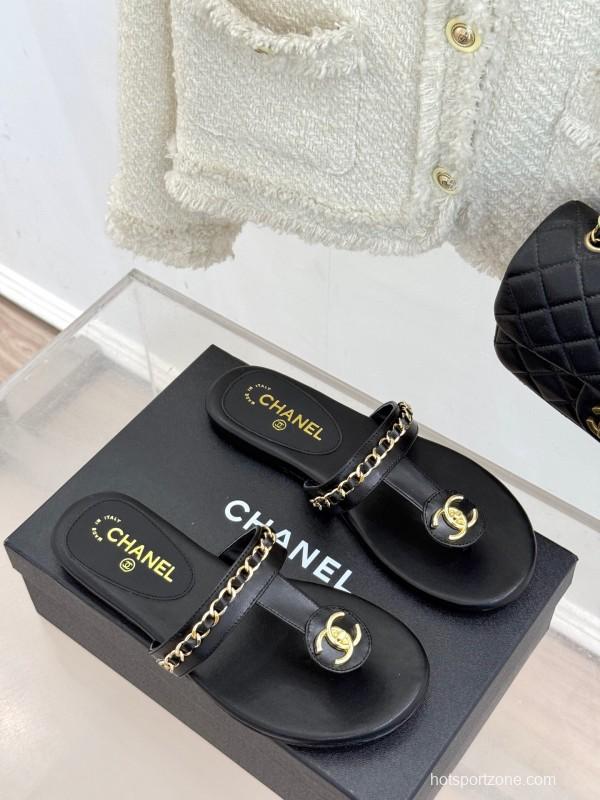 2025 Women Chanel Black Leather Slippers Chain KFY00250