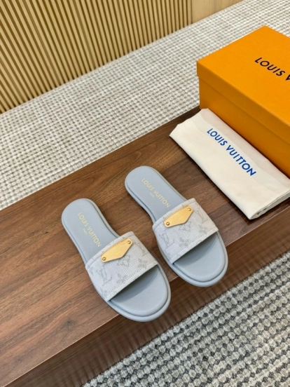 2025 Women Louis Vuitton Light Grey Canvas Slippers LY00200