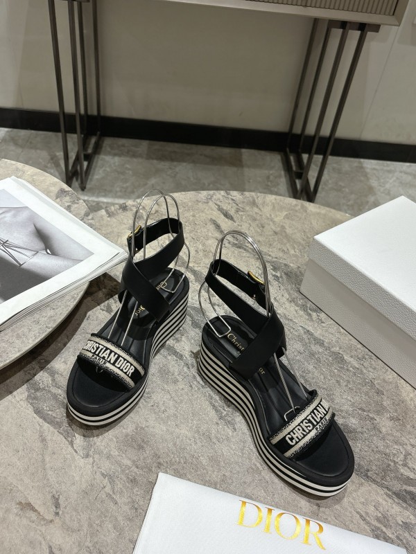 2025 Women Dior Black Leather Sandals Christian Dior Logo KFY00280