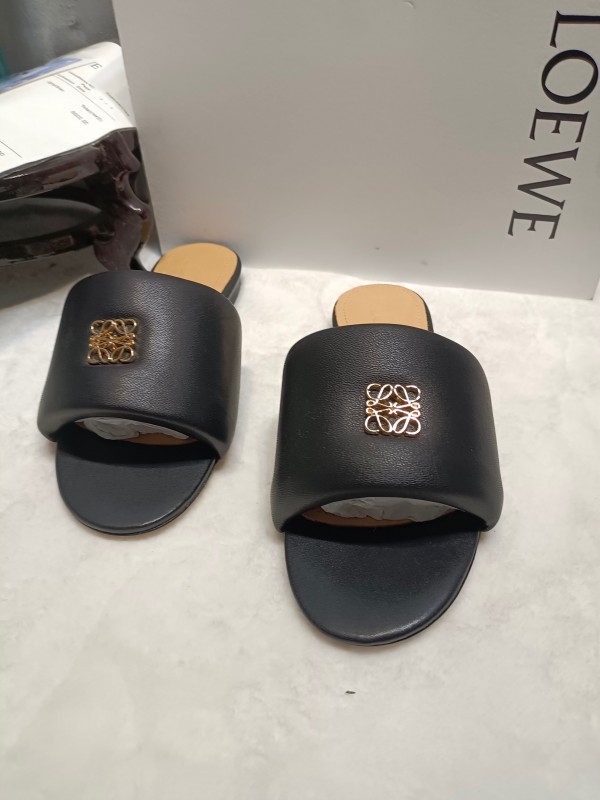2025 Women Loewe Black Leather Slippers LY00000