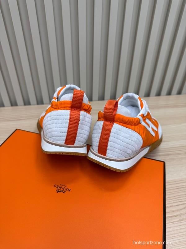 2025 Unisex Hermès White Orange Suede Mesh Sneakers KFY00300