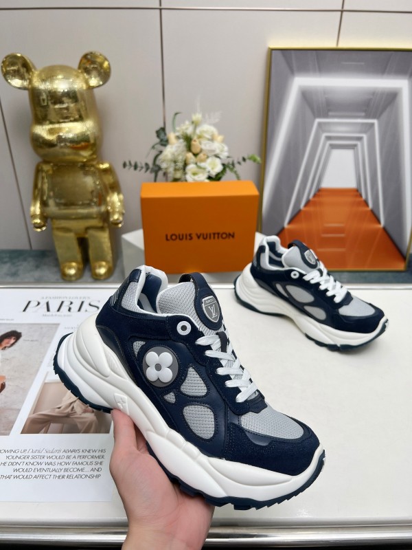 2025 Unisex Louis Vuitton Black White Blue Leather Tech Fabric Sneakers Monogram LY00340