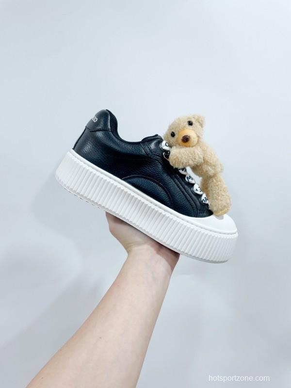 2025 Women 13DE MARZO Black White Leather Casual Sneakers Plush Toy KFY00300