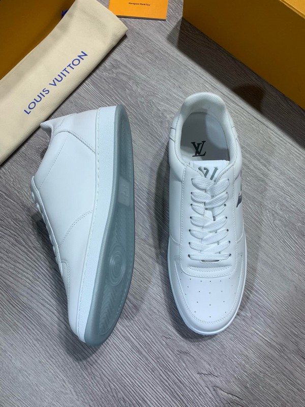 2024 Men Louis Vuitton White Leather Sneakers MJ00380