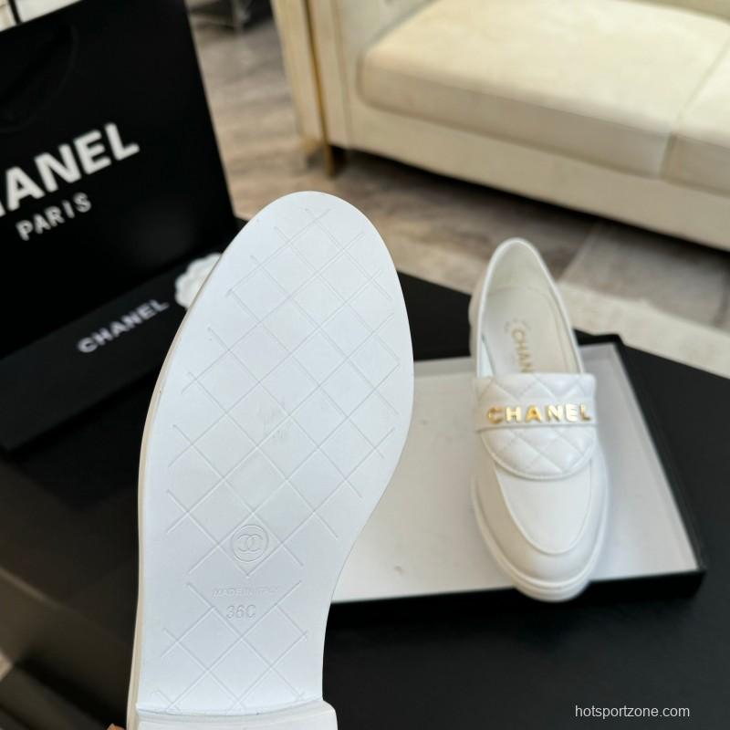 2025 Women Chanel White Leather Loafers KFY00310