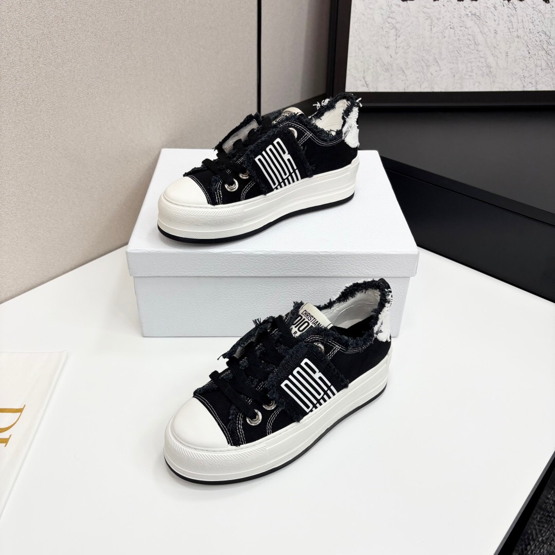 2025 Women Dior Black White Canvas Sneakers LY00300