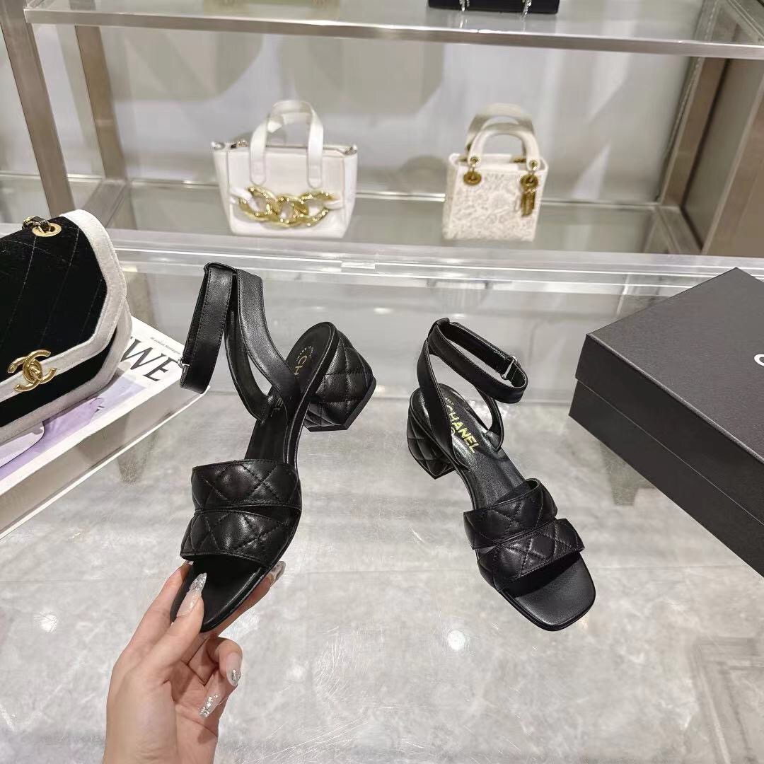 2025 Women Chanel Black Leather Sandals LY00280