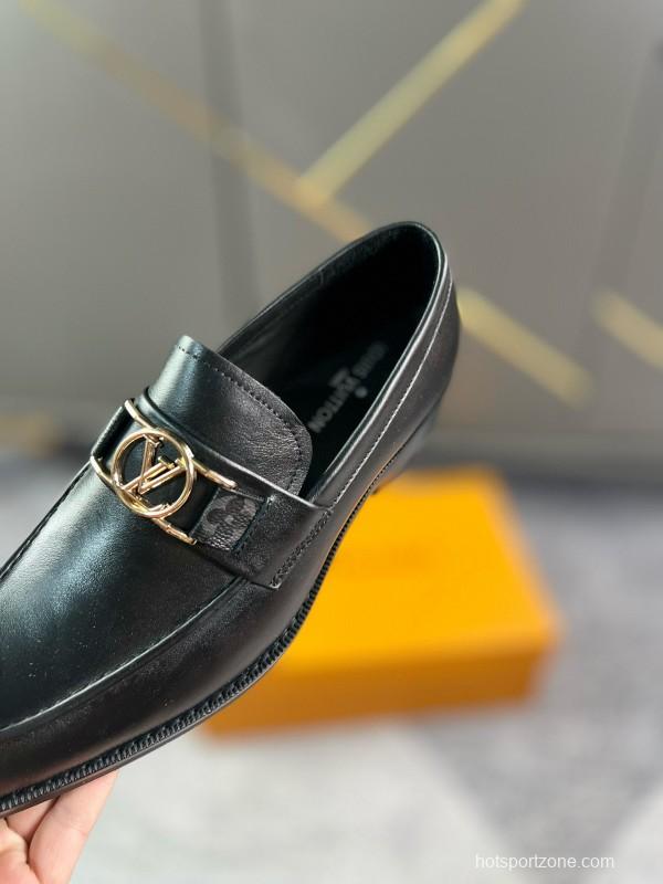 2024 Men Louis Vuitton Black Leather Leather Formal Slip-On LO001
