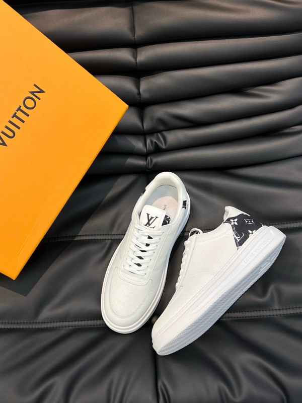 2024 Men Louis Vuitton White Leather Mesh Sneakers MJ00400