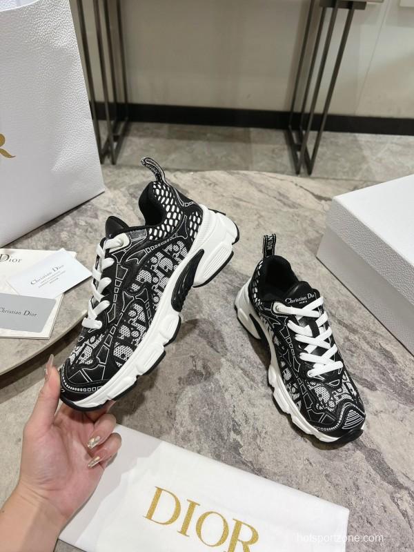 2025 Women Dior Black White Textile Casual Sneakers KFY00370