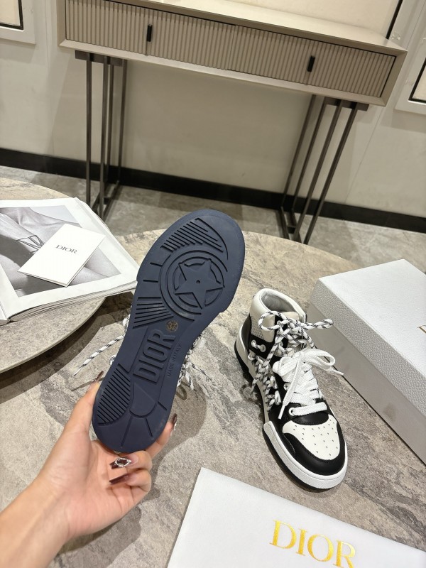 2025 Women Dior Black White Leather Sneakers KFY00340