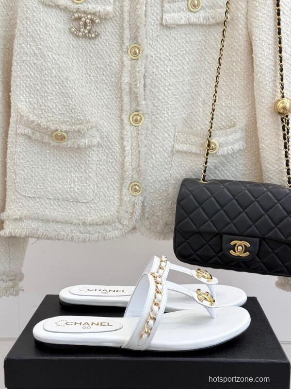 2025 Women Chanel White Leather Slippers CC Chain KFY00250