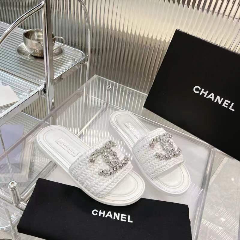 2025 Slippers Chanel White Raffia Crystal LY00270