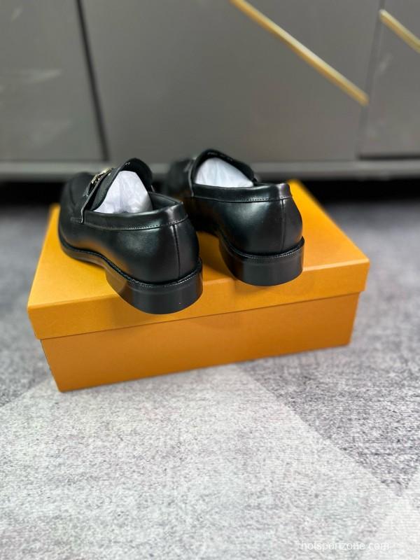 2024 Men Louis Vuitton Black Leather Leather Formal Slip-On LO001