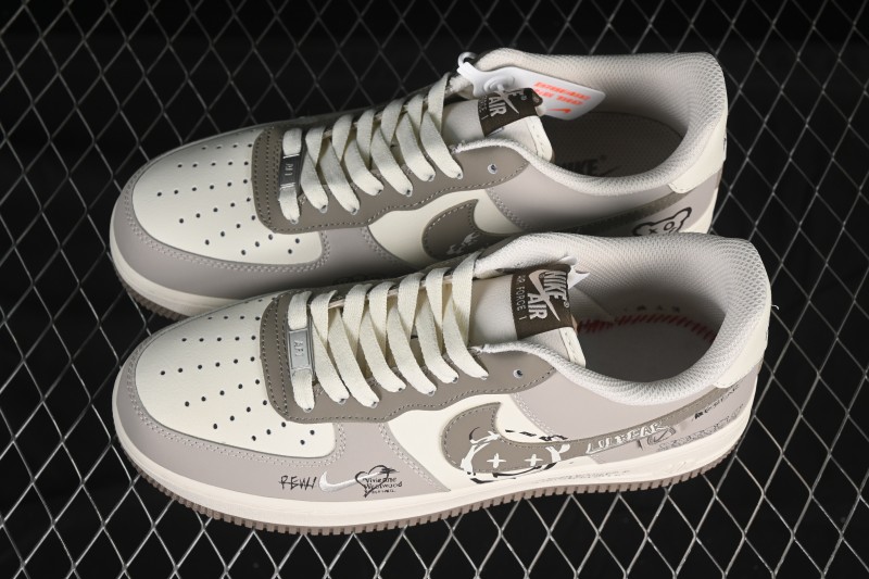 Nike Air Force 1'07 Low Smiling Bear Casual Sneakers - DB3301-881