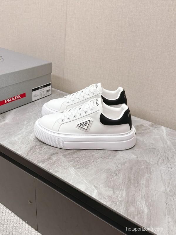 2025 Unisex Prada White Black Calfskin Leather Sneakers KFY00290