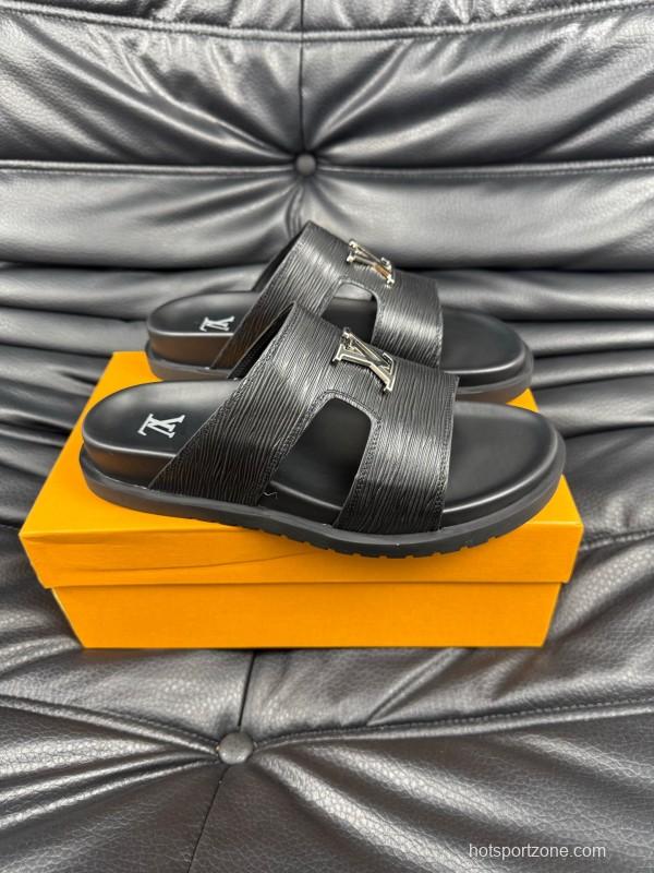 2025 Men Louis Vuitton Black Leather Slippers AS00170