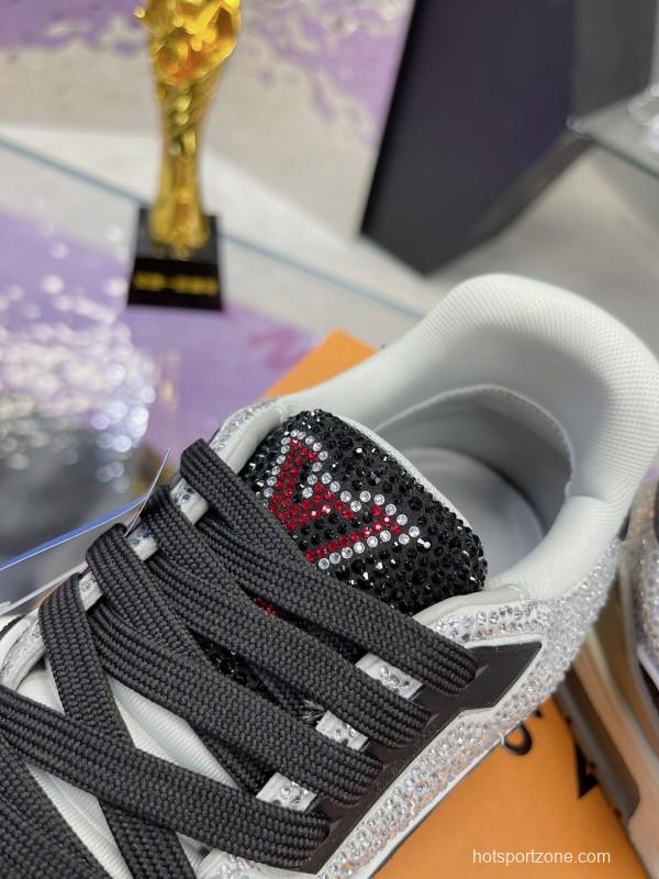 2025 Unisex Louis Vuitton Black White Leather Denim Plimsolls Handcrafted Diamonds AS00400