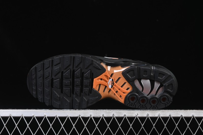 Nike Air Max Plus Retro Running Shoes with Air Cushion - FN6949-400