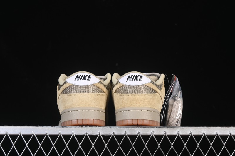 Nike SB Dunk Low Pro Skateboarding Shoes with Parachute Beige Design - HJ0367-200