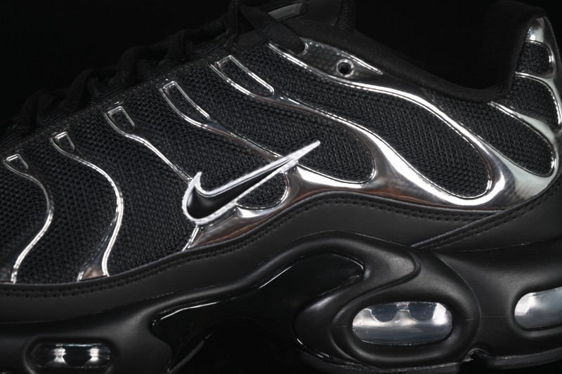 Nike Air Max Plus Retro Running Shoes with Air Cushion Technology - HJ9743-001
