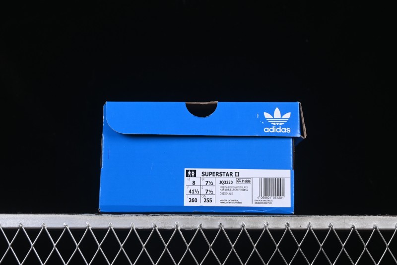 Adidas Superstar II Casual Sneakers with Shell Toe Design - JQ3220