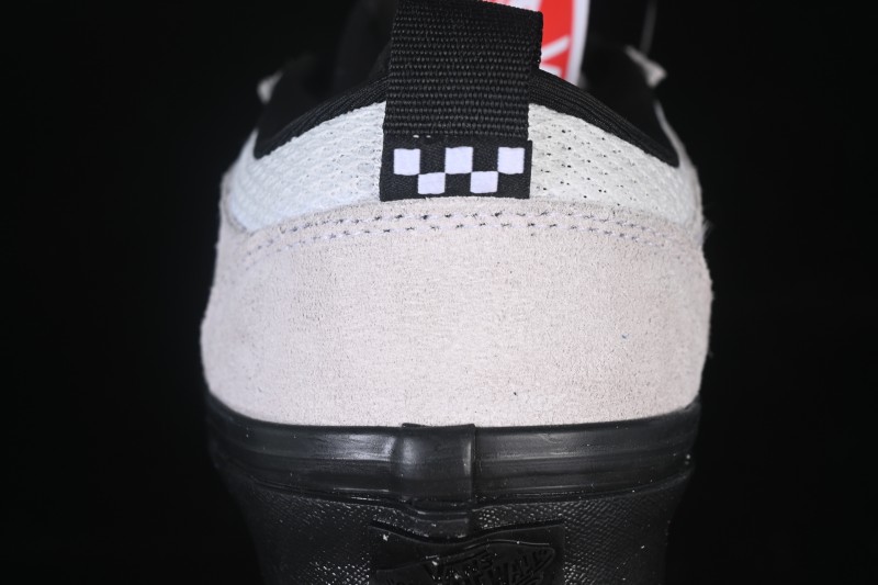 Vans Safe Brady Low Vulcanized Retro Skateboarding Shoes - VN000EEHBWI