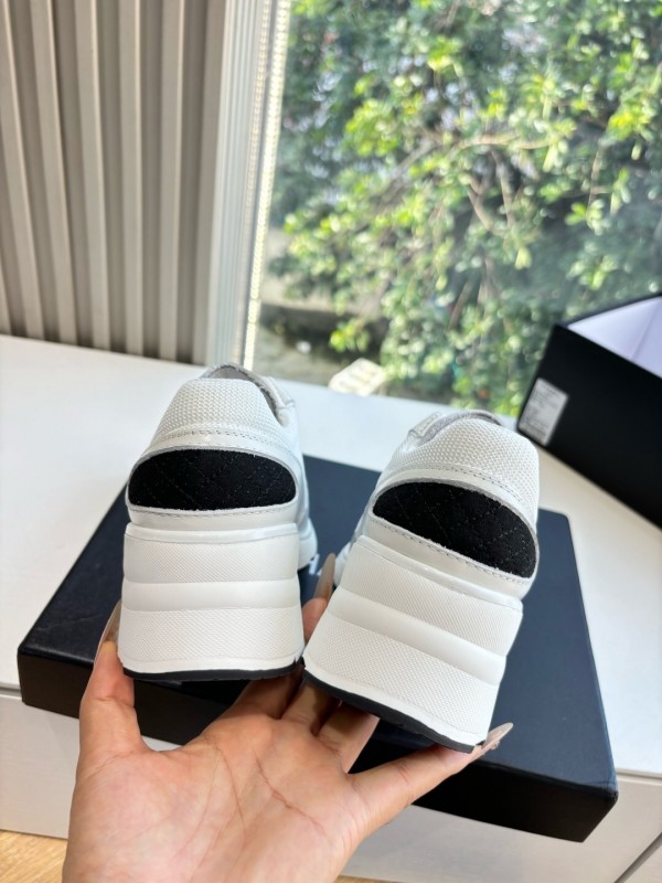 Chanel 2025 SS New Arrival High-Heel Two-Tone Casual Sneakers - KFY00320