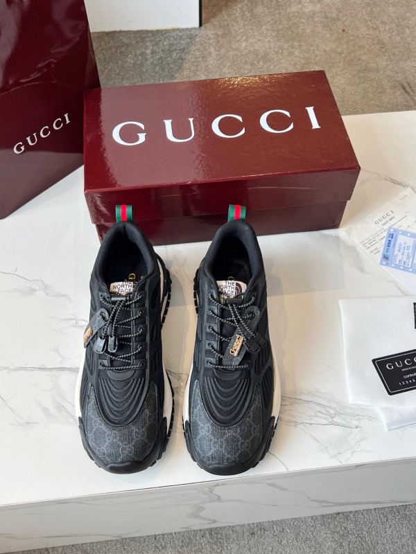 Gucci 2.0 Sneakers with Reflective Stripes and Retro Design - LY00320