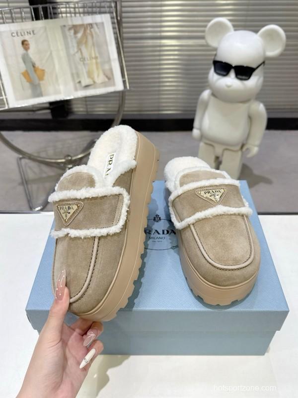 Prada Spring-Summer 2025 Runway Shearling Slippers - KFY00280