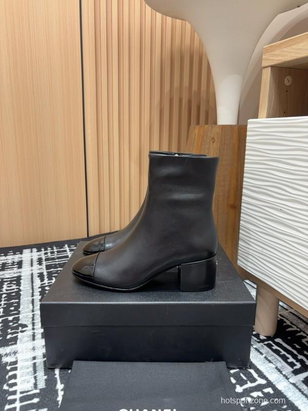 Chanel 2025/SS Patent Leather Block Heel Elastic Ankle Boots - LY00350