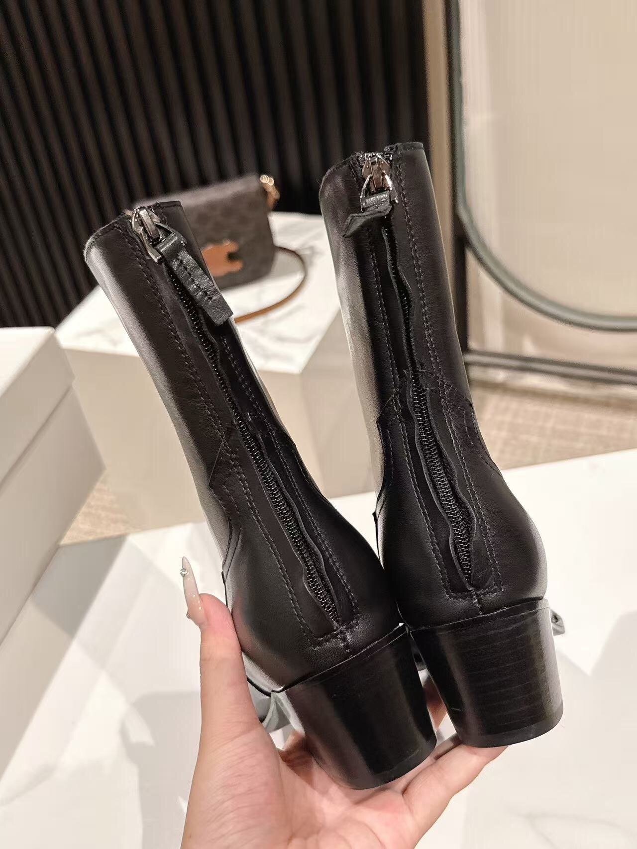 CELINE 2025/SS Fashion Boots Retro European Style - LY00410