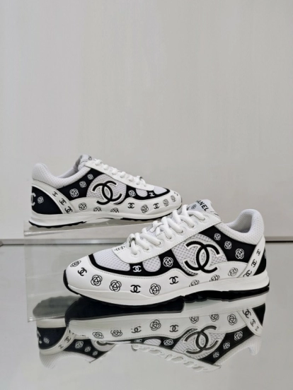 Chanel 2025 SS Limited Edition Silver Horn King 2 Sneakers - KFY00340